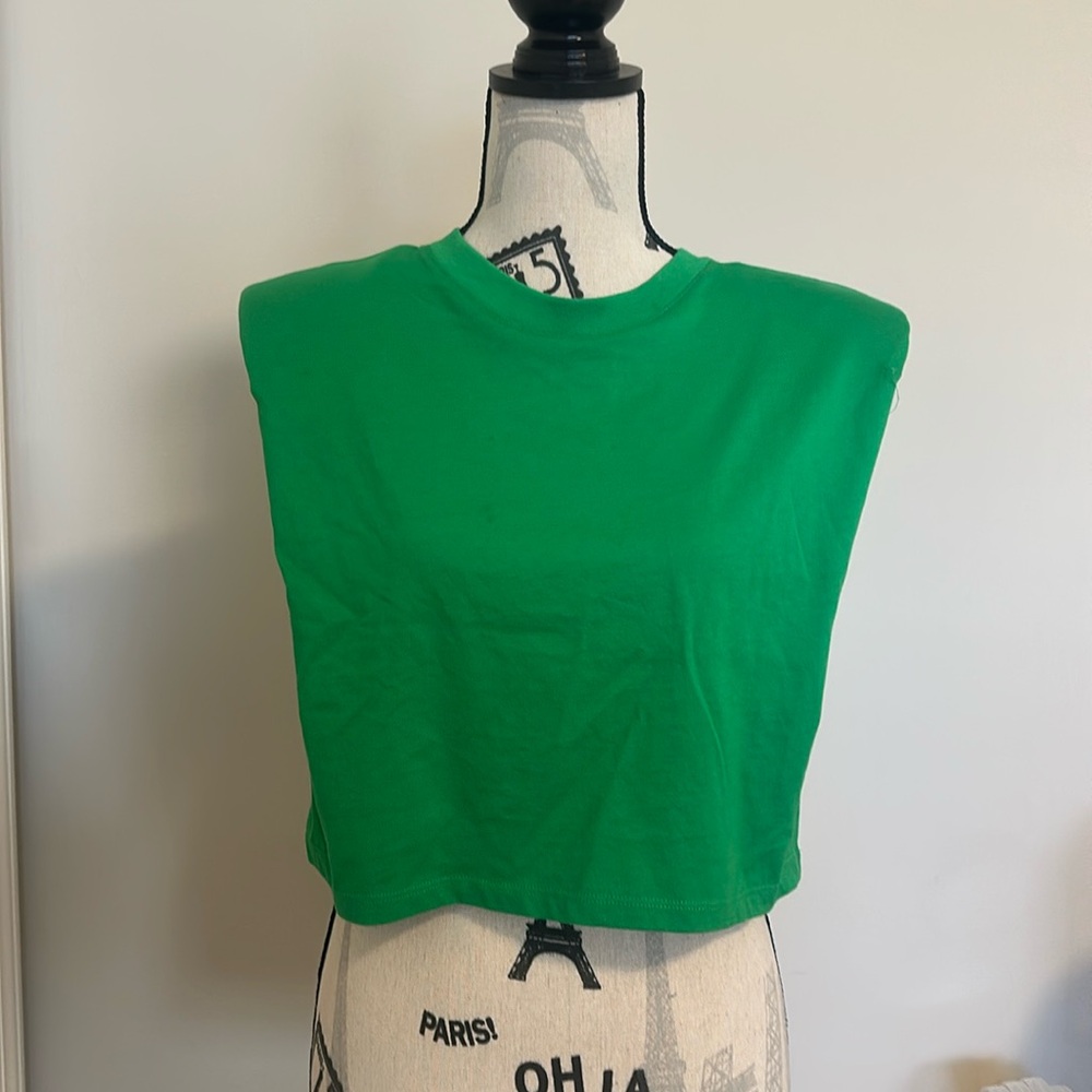 Artitzia Shoulder Pad Top Kelly Green